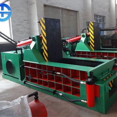 Qualität  Hydraulic Scrap Metal Baler Scrap Baling Machine 10-20 Ton / Day Fabrik