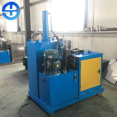 Hydraulischer Ausschnitt, der den Elektromotor-Ständer aufbereitet Maschine zieht