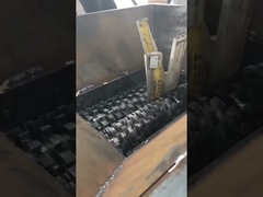 Doppelter Wellen-Reißwolf